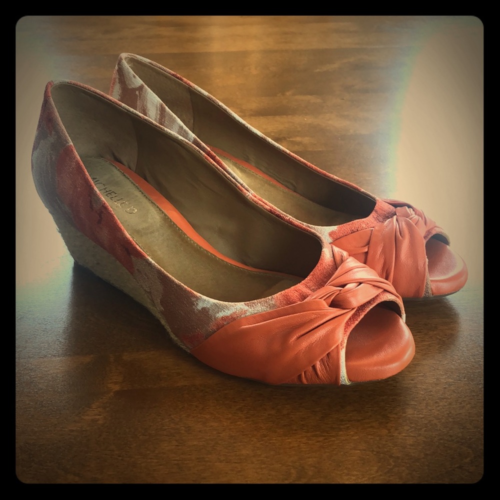 Floral Wedge
